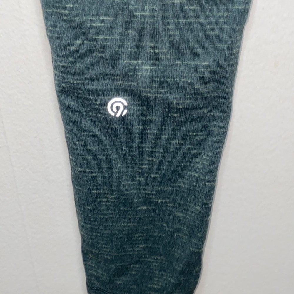🌵Comfy cute green Champion leggings! - Picture 5 of 8